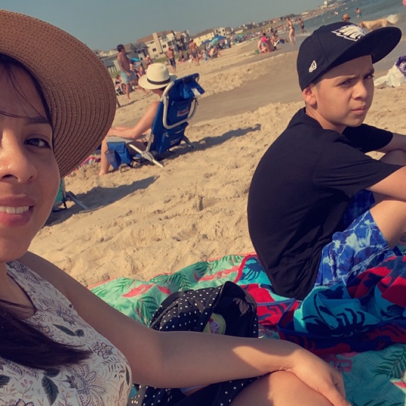 Meet your Posher, Iris - Picture 14 of 16